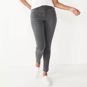 NWT Nine West Grey Pull-on Jeggings